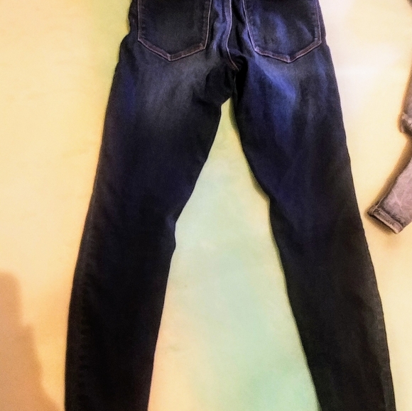 Jeans - Picture 2 of 3